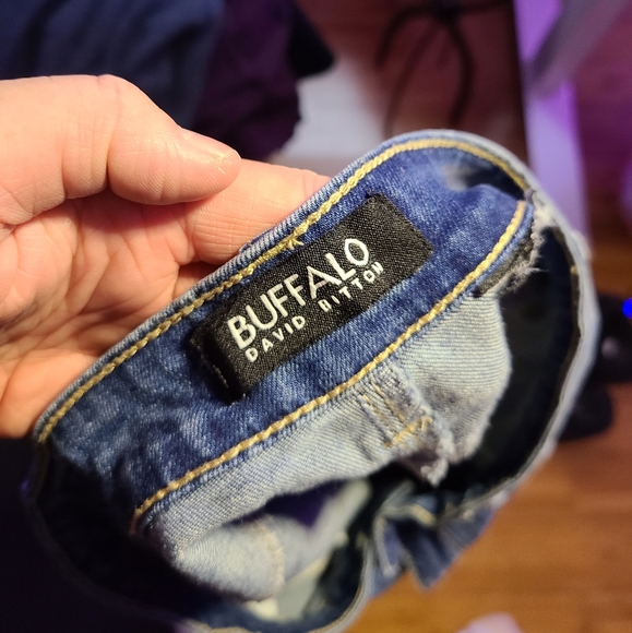 Stretchy even wash Buffalo slim cut blue jeans - Picture 3 of 4